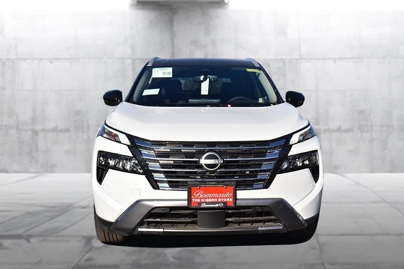 Nissan Rogue Vehicle Image 04