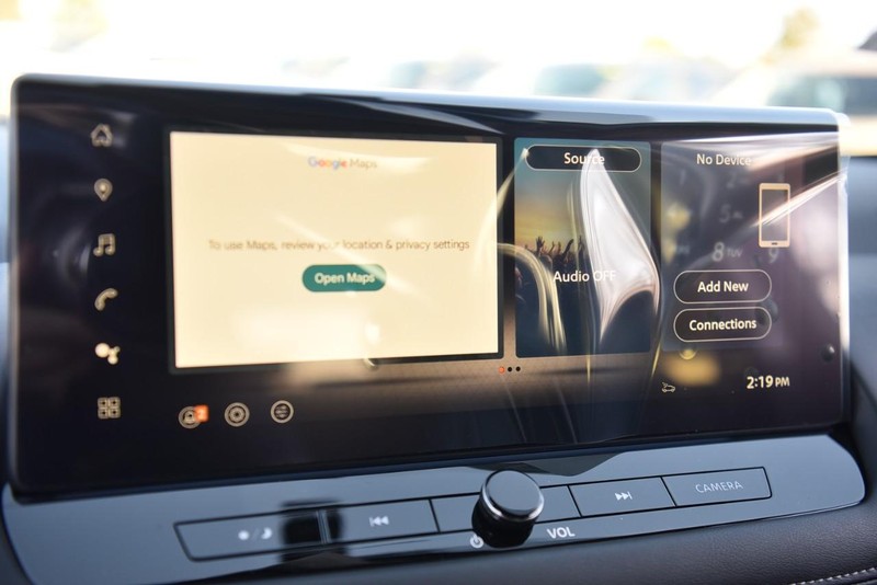 Nissan Rogue Vehicle Image 18
