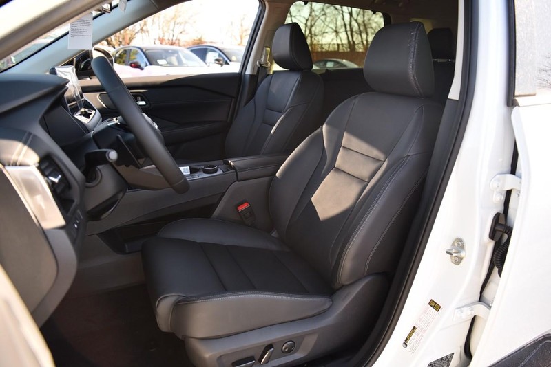 Nissan Rogue Vehicle Image 20