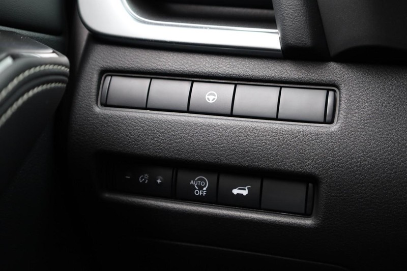 Nissan Rogue Vehicle Image 21