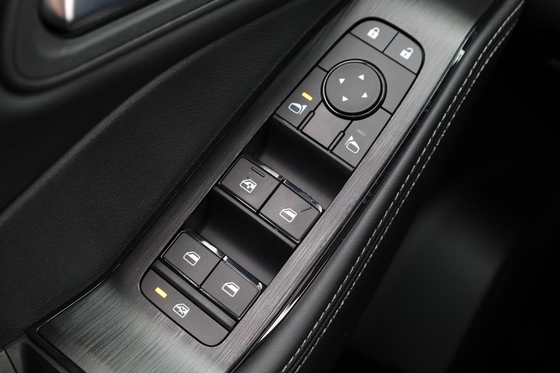 Nissan Rogue Vehicle Image 22