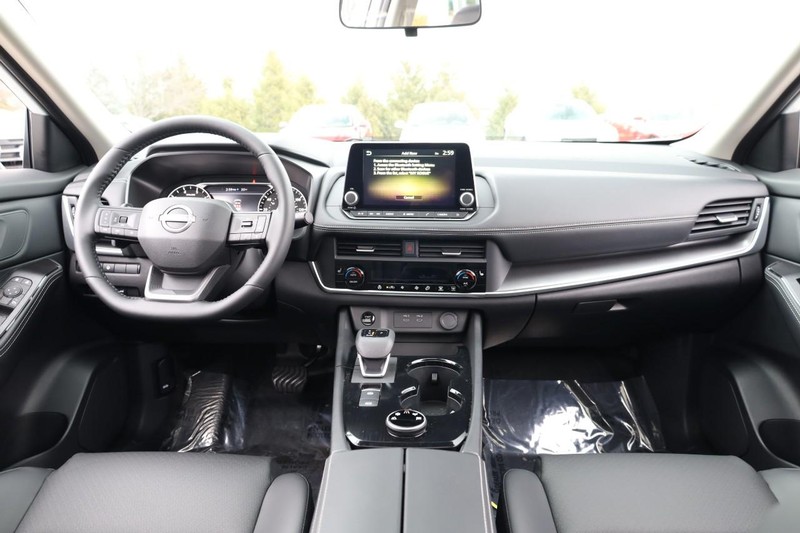 Nissan Rogue Vehicle Image 26