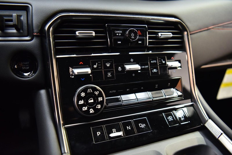Nissan Armada Vehicle Image 13
