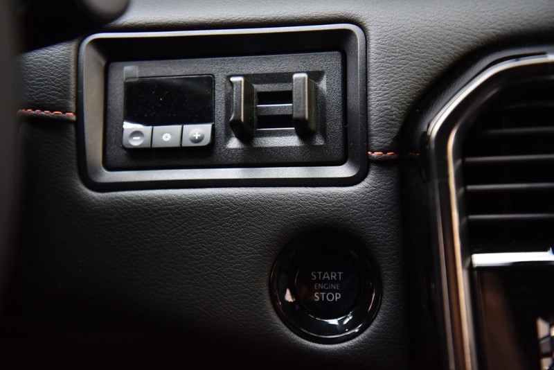 Nissan Armada Vehicle Image 14
