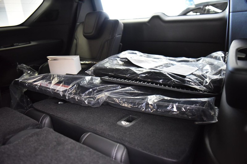 Nissan Armada Vehicle Image 18