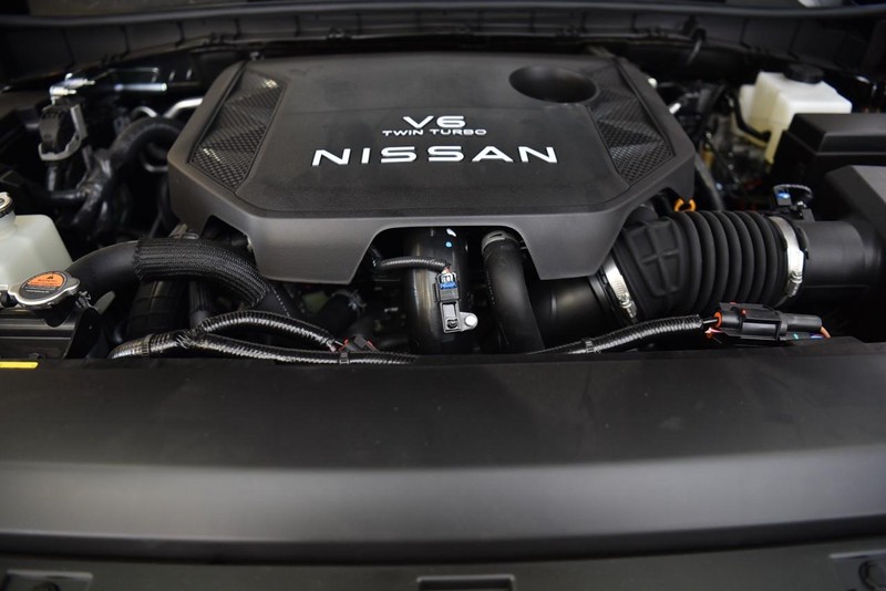 Nissan Armada Vehicle Image 19