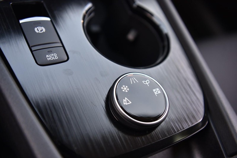 Nissan Rogue Vehicle Image 15