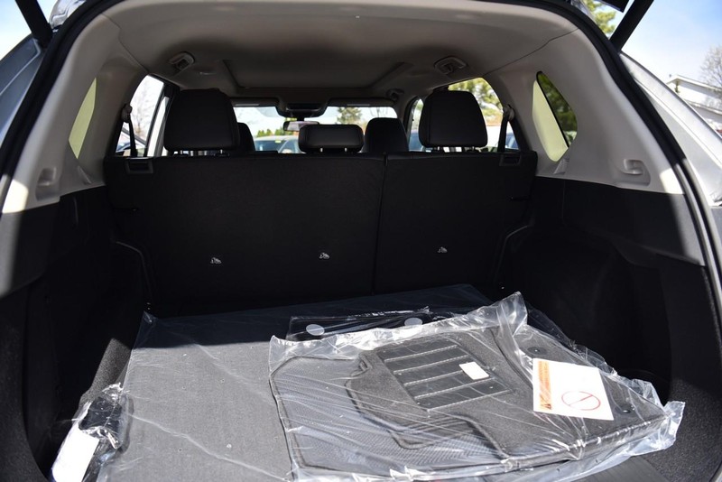 Nissan Rogue Vehicle Image 24