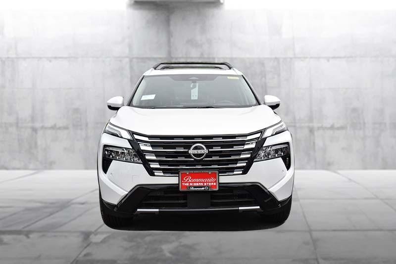 Nissan Rogue Vehicle Image 04