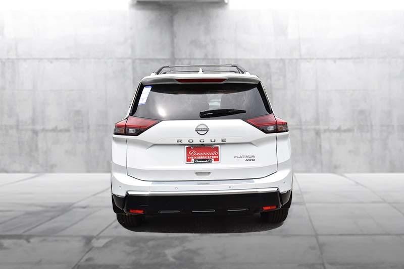 Nissan Rogue Vehicle Image 06