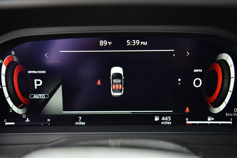 Nissan Rogue Vehicle Image 13