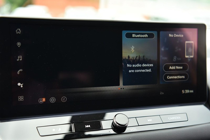 Nissan Rogue Vehicle Image 15