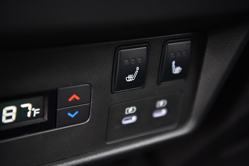 Nissan Rogue Vehicle Image 27