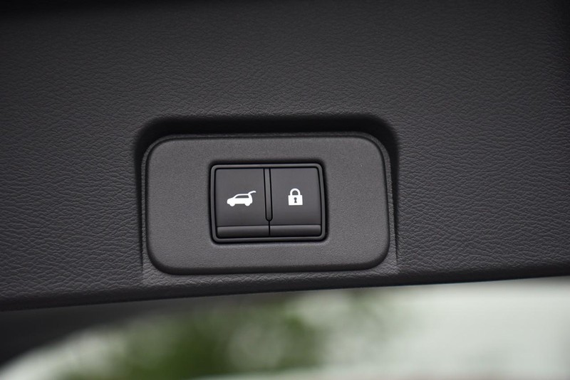 Nissan Rogue Vehicle Image 29