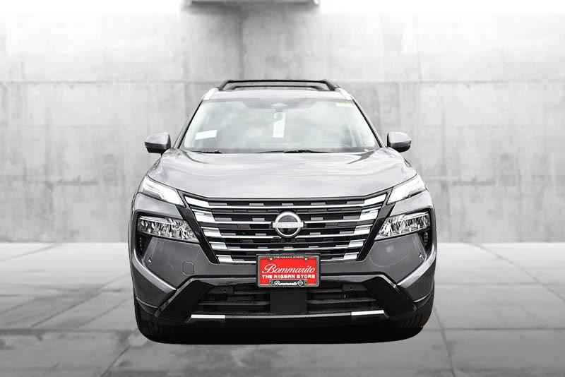 Nissan Rogue Vehicle Image 04