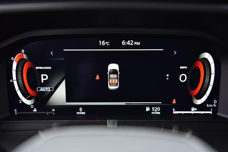 Nissan Rogue Vehicle Image 12