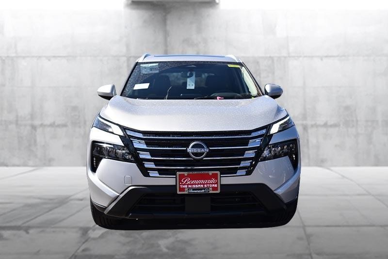 Nissan Rogue Vehicle Image 04