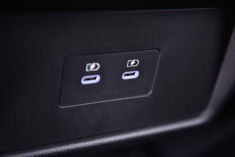 Nissan Rogue Vehicle Image 23