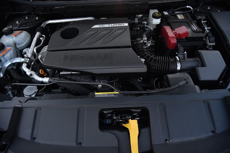 Nissan Rogue Vehicle Image 25
