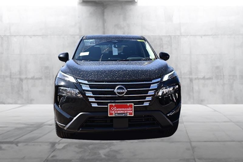 Nissan Rogue Vehicle Image 04