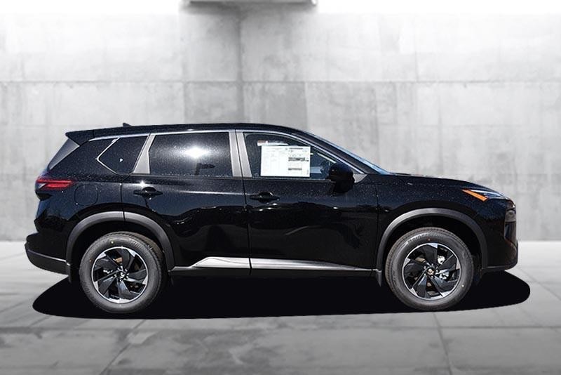 Nissan Rogue Vehicle Image 05