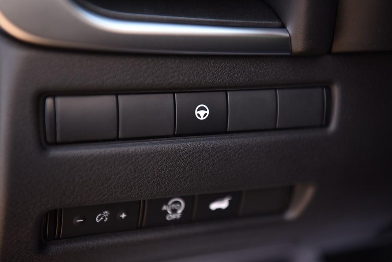Nissan Rogue Vehicle Image 10
