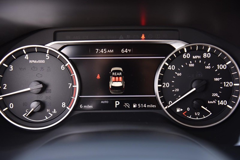 Nissan Rogue Vehicle Image 11