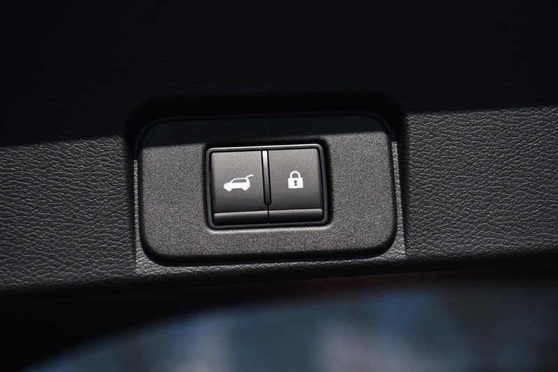 Nissan Rogue Vehicle Image 23