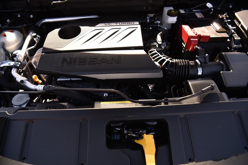 Nissan Rogue Vehicle Image 24