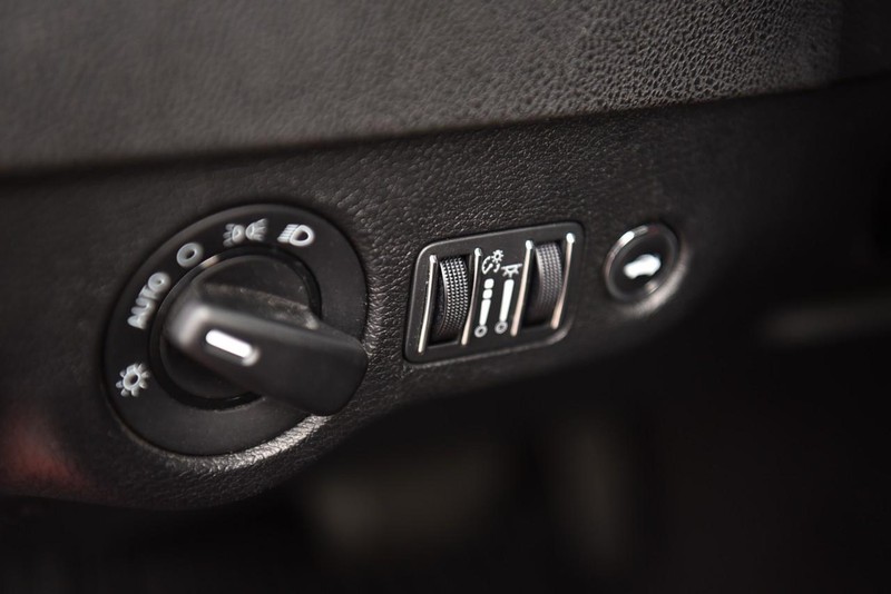 Dodge Charger Vehicle Image 09