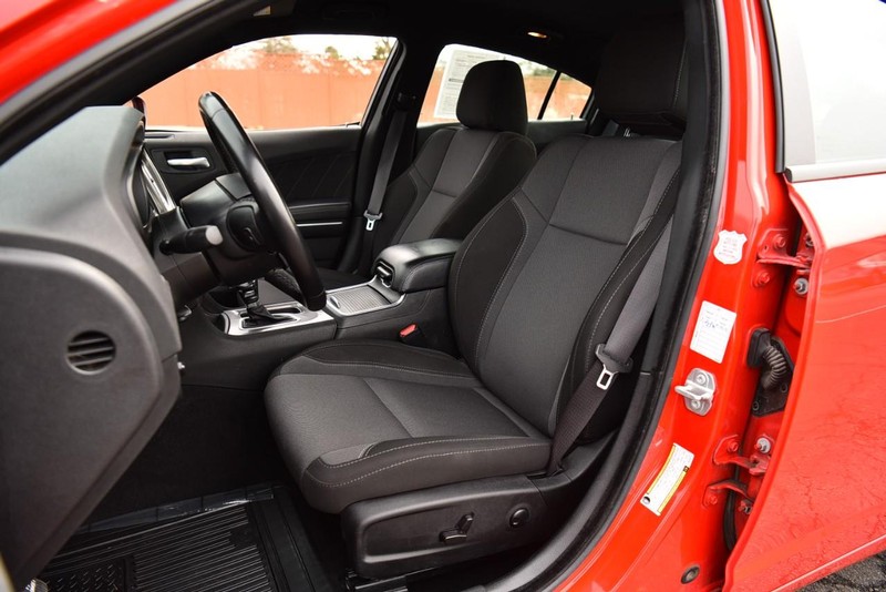 Dodge Charger Vehicle Image 16