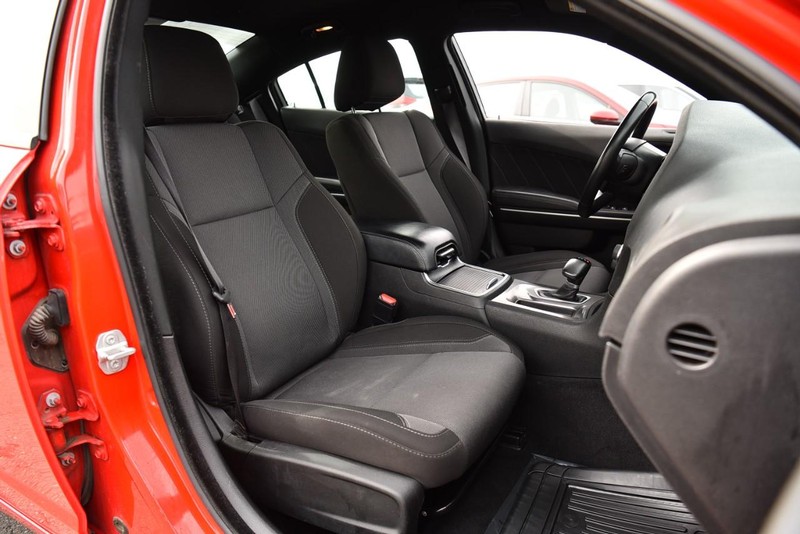 Dodge Charger Vehicle Image 17