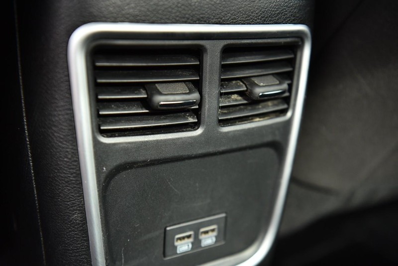 Dodge Charger Vehicle Image 19