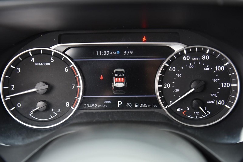 Nissan Rogue Vehicle Image 11