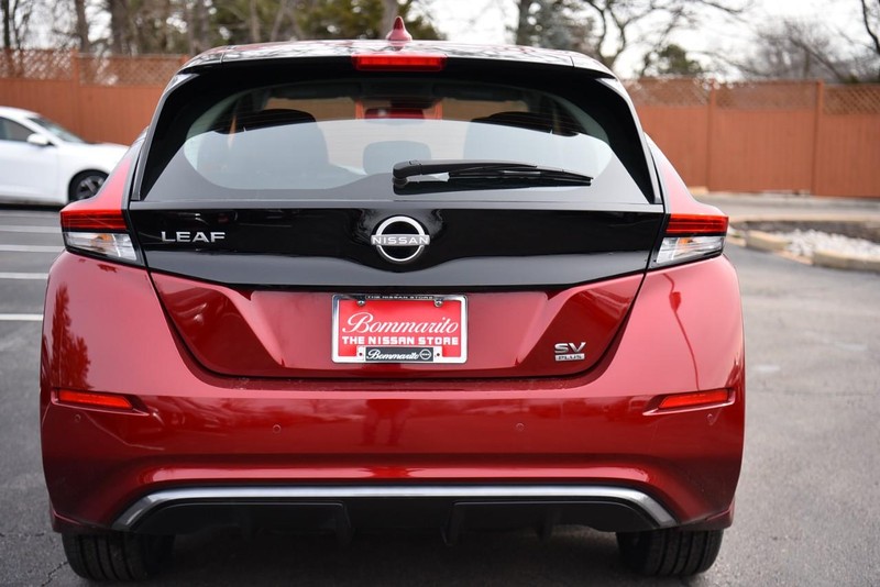 Nissan LEAF Vehicle Image 06
