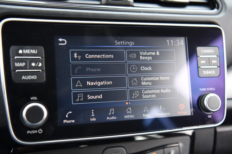 Nissan LEAF Vehicle Image 16