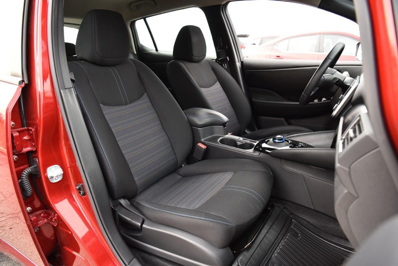 Nissan LEAF Vehicle Image 19