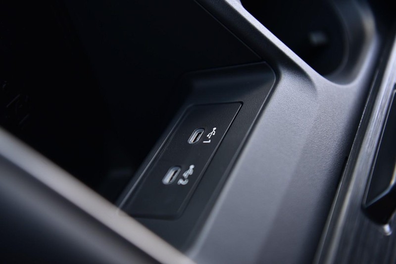 Nissan Armada Vehicle Image 20