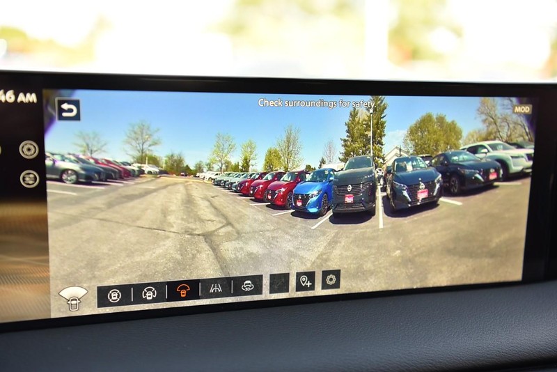 Nissan Armada Vehicle Image 21