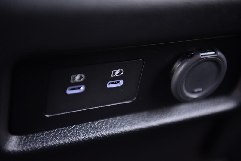 Nissan Armada Vehicle Image 33