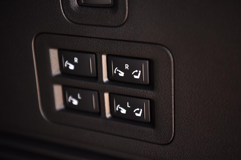 Nissan Armada Vehicle Image 36