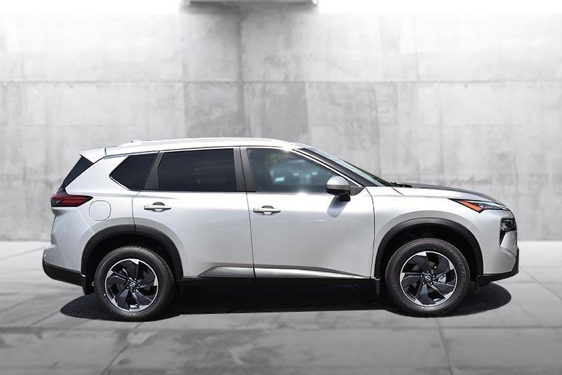 Nissan Rogue Vehicle Image 05
