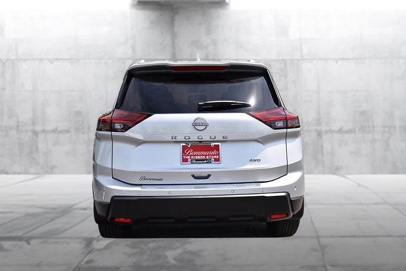 Nissan Rogue Vehicle Image 06
