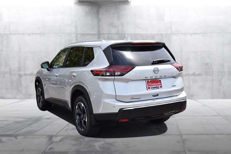 Nissan Rogue Vehicle Image 07