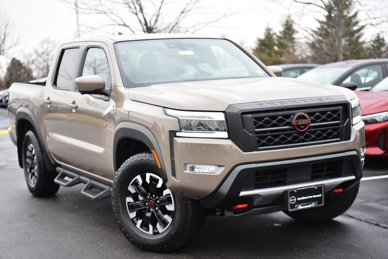 Nissan Frontier Vehicle Image 02
