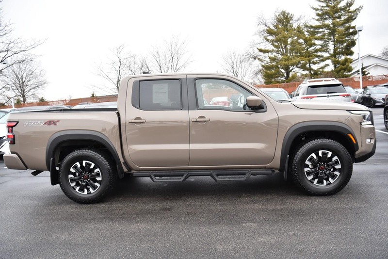 Nissan Frontier Vehicle Image 05