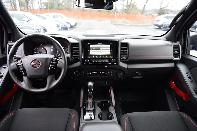Nissan Frontier Vehicle Image 08