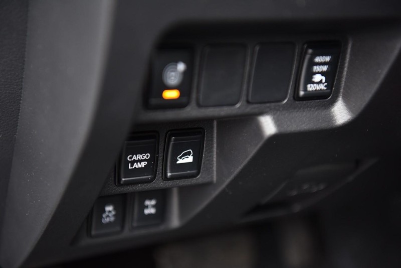 Nissan Frontier Vehicle Image 14
