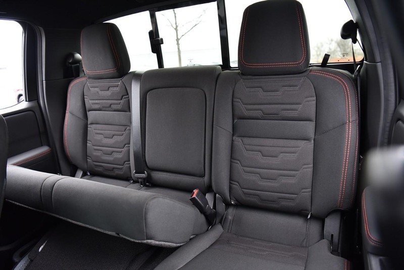 Nissan Frontier Vehicle Image 25