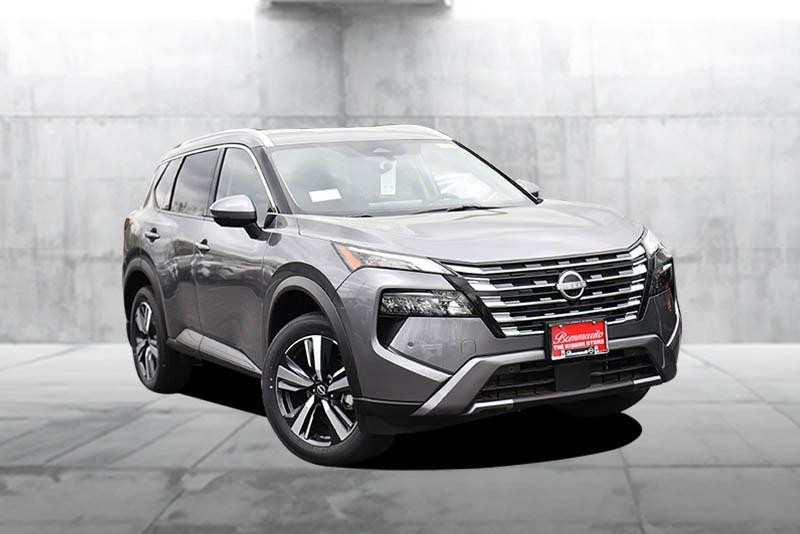 Nissan Rogue Vehicle Image 02